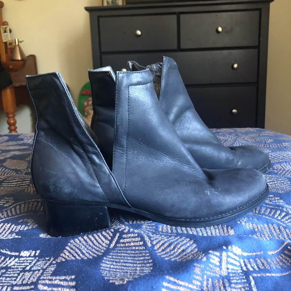 Jeffrey Campbell Oriley